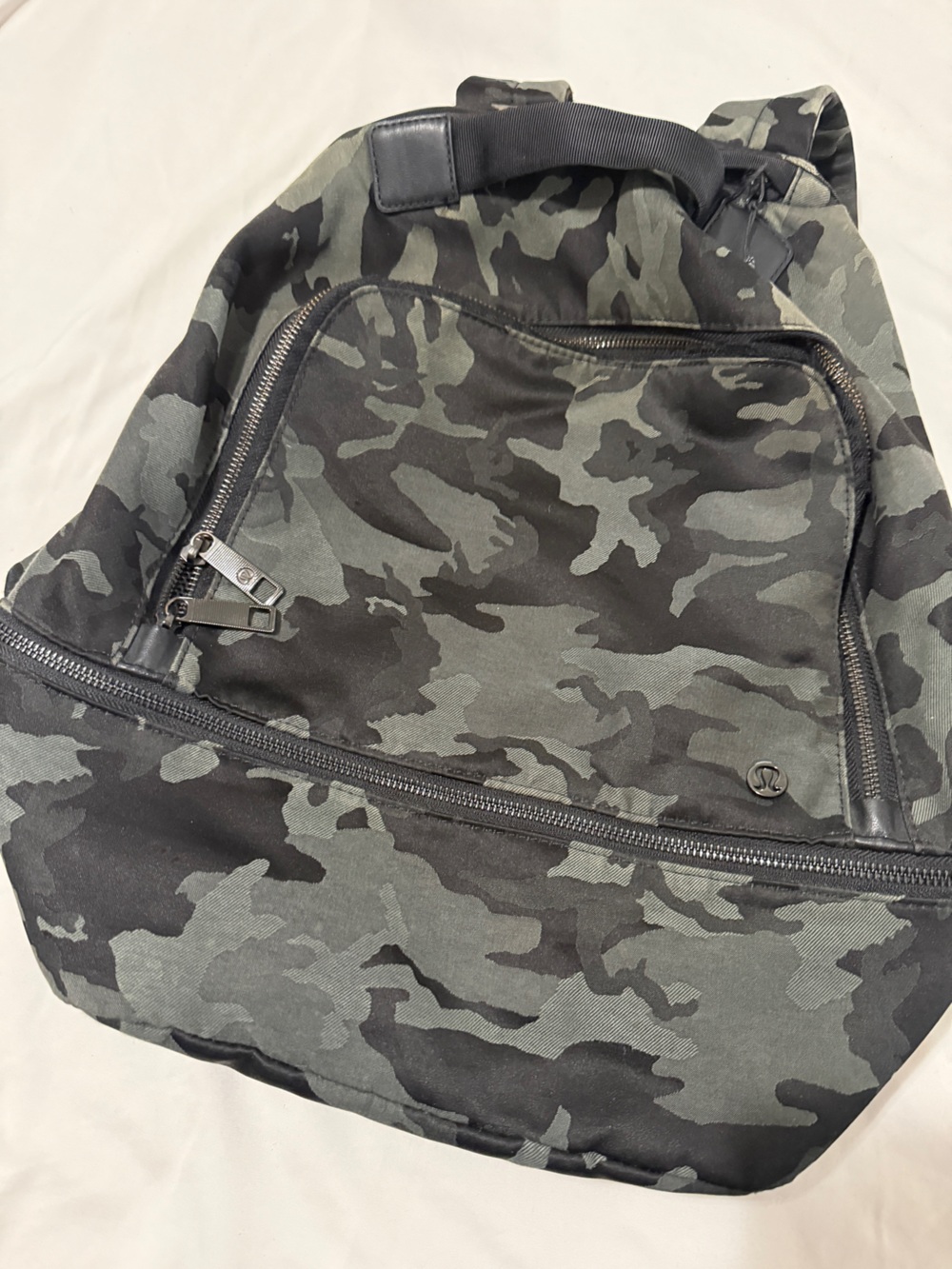 lululemon athletica Men's Camouflage Backpack in Black and Gray